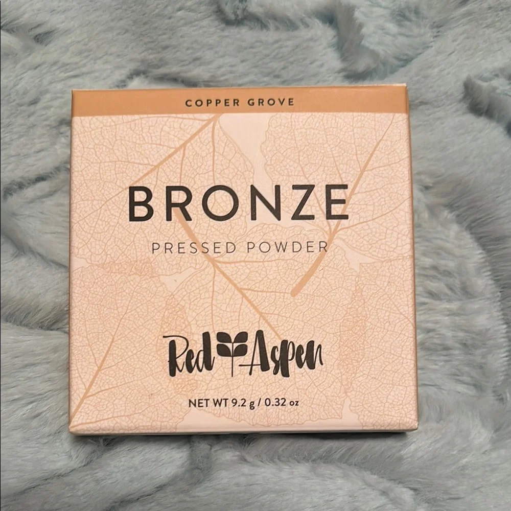 NIB Red Aspen Bronze Pressed Powder and Mascara Set